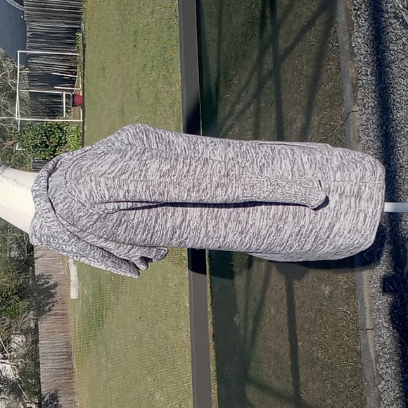 Roxy Juniors Gray Hooded Pullover Sweater Size Large - Picture 5 of 12